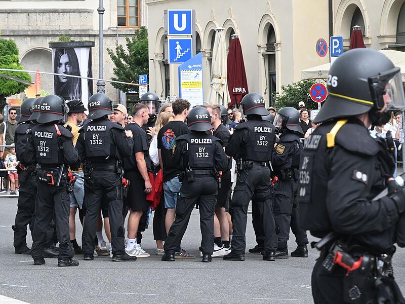 Festveranstaltung "80 Jahre Bayerische Polizei" Festveranstaltung "80 Jahre Bayerische Polizei"