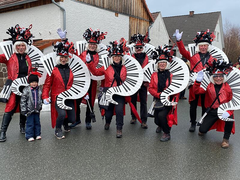 Faschingsumzug in Gef&auml;ll am 17. Februar 2026Faschingsumzug in Gef&auml;ll am 17. Februar 2026