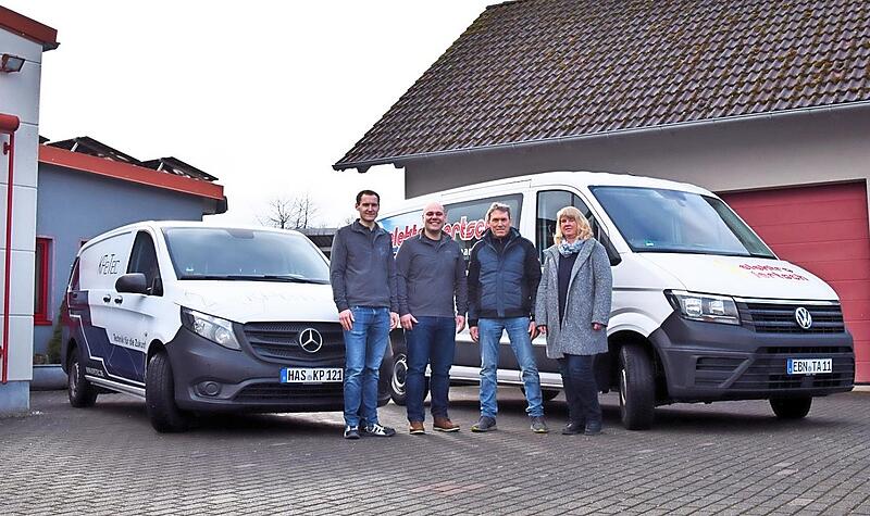 Sie freuen sich &uuml;ber die Zusammenarbeit: Auf unserem Bild (von links) die beiden Gesch&auml;ftsf&uuml;hrer Felix Prinzbach und Michael Kaiser von KPeTec GmbH & Co.KG sowie Thomas Angerm&uuml;ller und Kerstin Fertsch-Angerm&uuml;ller von der bisherigen Firma &bdquo;Elektro ...