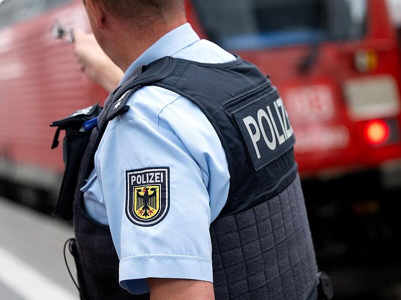 Polizisten bei Einsatz im Kreis Bad Kissingen verletzt Polizisten bei Einsatz im Kreis Bad Kissingen verletzt