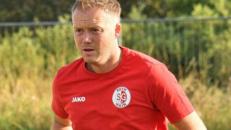 Spielertrainer Sebastian Hopfenm&uuml;ller hat mit der SG Roth-Main einen Fabel-Start in die neue Saison hingelegt. In den ersten zehn Spielen gab es zehn Siege.