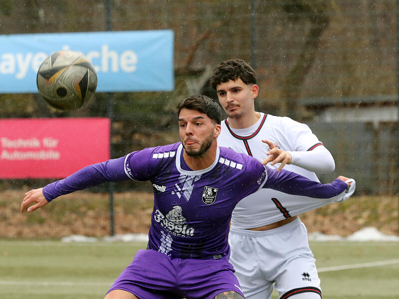 Luca Ljevsic (vorne) ist beim FC Eintracht Bamberg auf dem Fl&uuml;gel gesetzt. Doch ein Zwischenfall im Training k&ouml;nnte f&uuml;r den 30-J&auml;hrigen das Karriereende bedeuten.