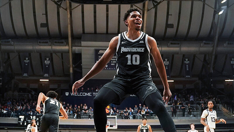 Noah Locke im Trikot der Providence Friars