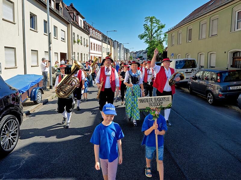 Laurenzikerwa: Wenn sich der Kaulberg zum Feiern trifftLaurenzikerwa: Wenn sich der Kaulberg zum Feiern trifft
