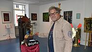 Der Westheimer  Hannes Betz präsentiert Werke zum Thema Kunst und Religion im Kunsthaus von Haßfurt.
