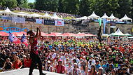 Trommeln f&uuml;r den Frieden beim Samba-Festival in Coburg