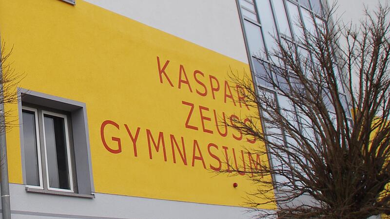 Das Kaspar-Zeu&szlig;-Gymnasium verabschiedete seine Abiturienten.