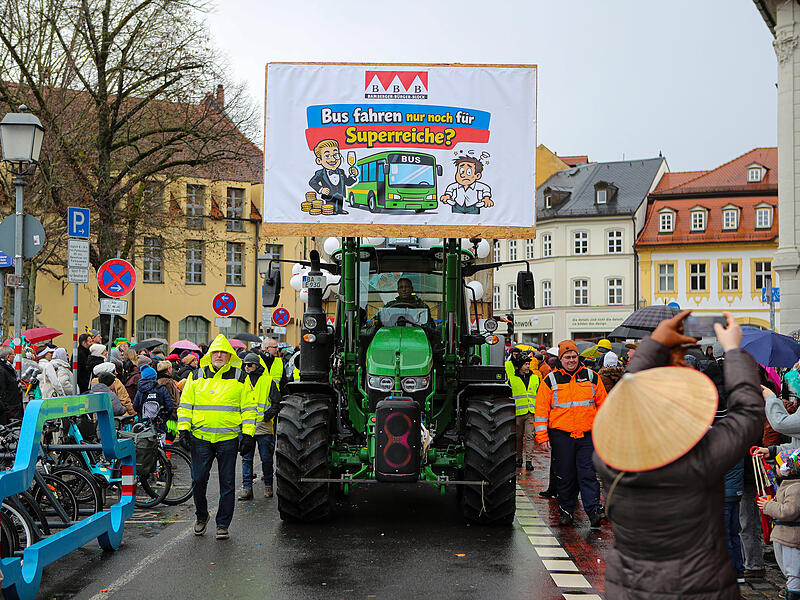 Faschingsumzug 2026 in BambergTausende Besucher beim gro&szlig;en Faschingsumzug in Bamberg