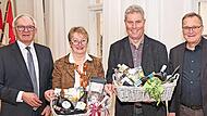 Landrat Johann Kalb, die scheidenden Schulleiter Brigitte Cleary und Michael Strehler sowie Oberb&uuml;rgermeister Andreas Starke (von links)