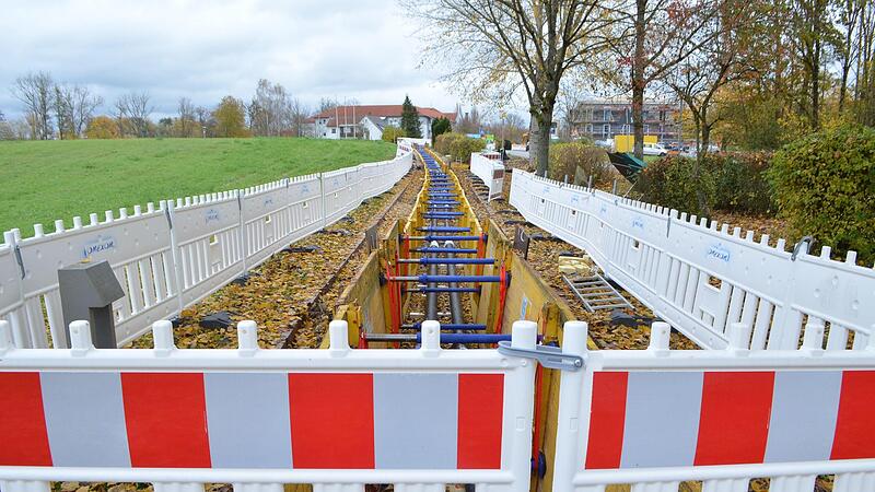 Hier kommen die Rohre für den Anschluss an das neue Nahwärme-Netz von Bad Rodach. Hier kommen die Rohre für den Anschluss an das neue Nahwärme-Netz von Bad Rodach.