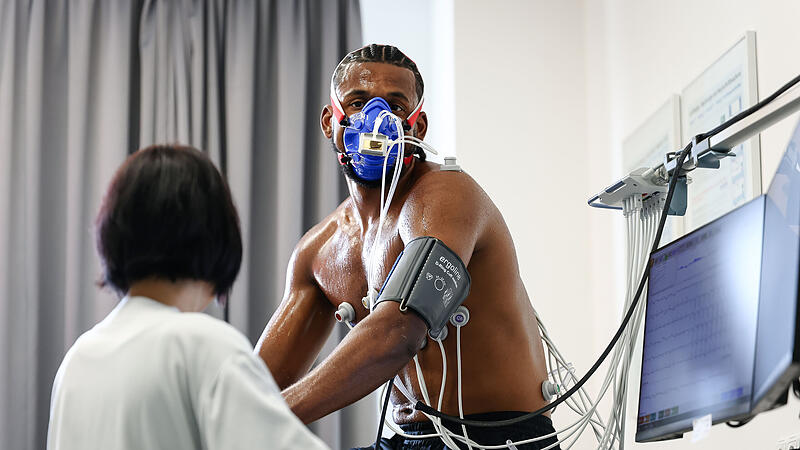 BMA365 Bamberg Baskets - Baskets-Neuzugang Jordan Wright tritt beim Medizincheck kräftig in die Pedale.