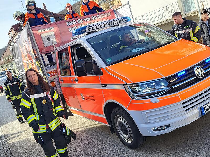 Viel los war am Faschingsdienstag, 4. März 2025, beim Faschingszug in Bad Brückenau.