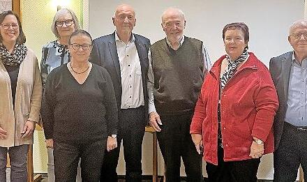 Ehrungen standen beim BLLV an: (von links) Annabell Fleischmann, Barbara Wittmann, Maria Greubel, Wolfgang Wittmann, Klaus Dietrich, Anneliese Albert, Norbert Sturm Ehrungen standen beim BLLV an: (von links) Annabell Fleischmann, Barbara Wittmann, Maria Greubel, Wolfgang Wittmann, Klaus Dietrich, Anneliese Albert, Norbert Sturm