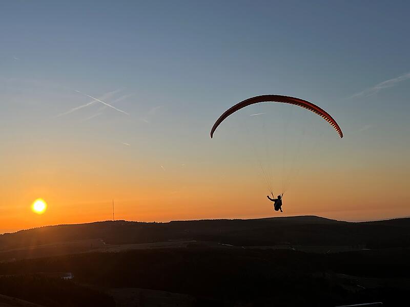 Der etwas andere Start in den Tag: Morgenstimmung an der Wasserkuppe.