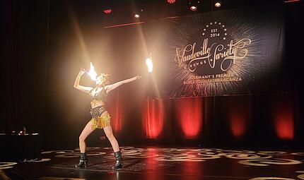 Von verführerisch bis akrobatisch: Die Burlesque-Revue beim Kissinger Sommer mit Sheila Wolf und ihrem Ensemble.Kissinger Sommer 2026: Burlesque-Revue im Kurtheater Von verführerisch bis akrobatisch: Die Burlesque-Revue beim Kissinger Sommer mit Sheila Wolf und ihrem Ensemble.