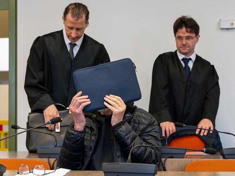 Prozessbeginn gegen „Kaiserreichsgruppe“ Prozessbeginn gegen „Kaiserreichsgruppe“