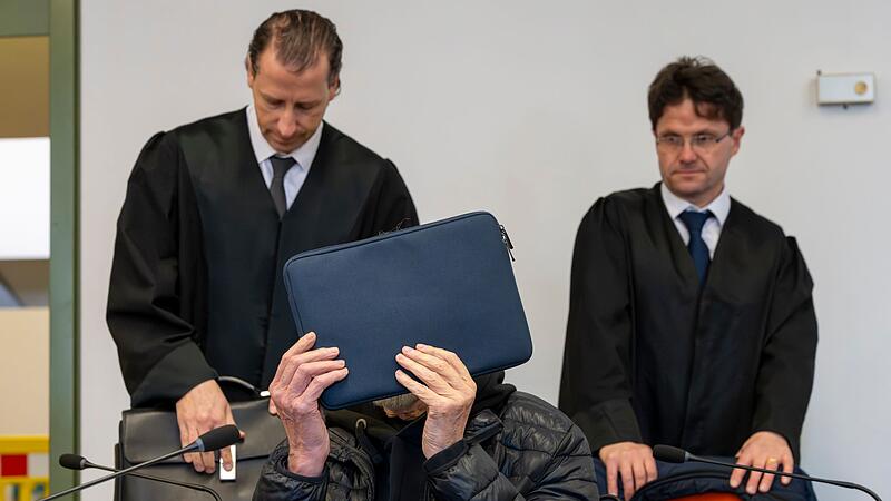 Prozessbeginn gegen &bdquo;Kaiserreichsgruppe&ldquo;