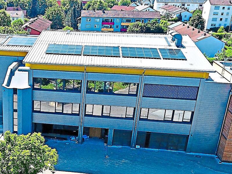 Eine Arbeitsgruppe befasst sich bereits mit dem Namensgeber der Mittelschule, Gottfried Neukam. Zu langsam, sagen die Kritiker. Karl-Heinz Hofmann/Archiv Eine Arbeitsgruppe befasst sich bereits mit dem Namensgeber der Mittelschule, Gottfried Neukam. Zu langsam, sagen die Kritiker. Karl-Heinz Hofmann/Archiv