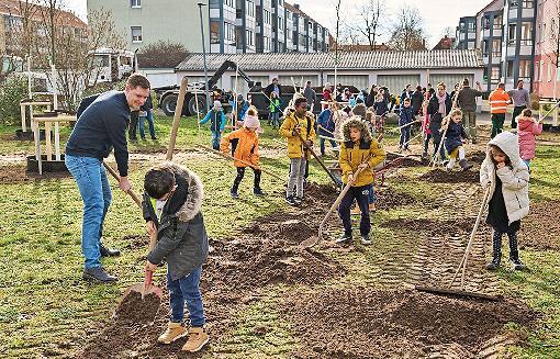 Mit den Fördermitteln von „Mitmachklima“ wurden die unterschiedlichsten Maßnahmen unterstützt wie etwa Baumpflanzungen am Heidelsteig.