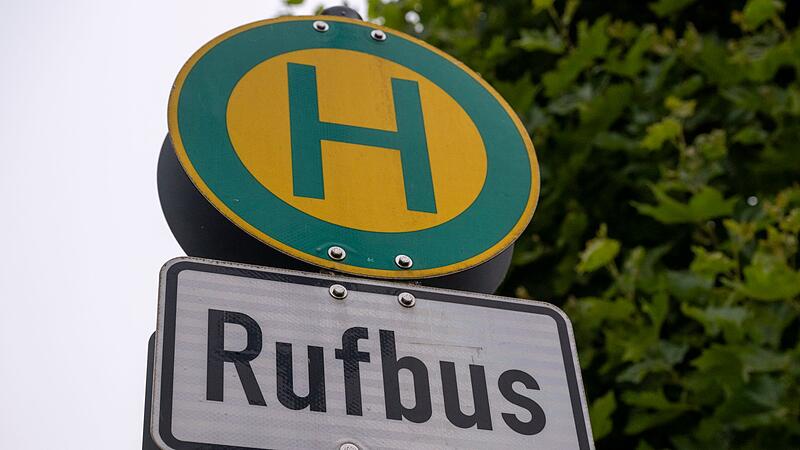 Haltestelle &bdquo;Rufbus&ldquo;