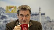 Geht trotz Rekordzahlen bei den Neuinfektionen mit der Lockerung von Corona-Regeln in Bayern einen Sonderweg in Deutschland: Ministerpräsident Markus Söder (CSU).