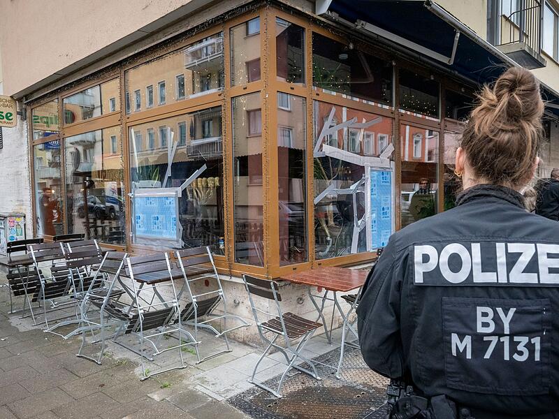 Vorfall an israelischem Restaurant - Fenster besch&auml;digt