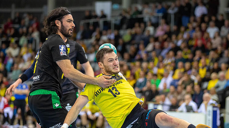 HSC 2000 Coburg - VfL Eintracht Hagen Der Coburger Merlin Fuß (rechts, gegen den Ex-HSCler Pouya) beim Heimspiel gegen Hagen im Februar dieses Jahres.