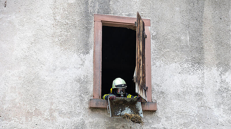 Großalarm in Bad Brückenau: Feuerwehr zu Scheunenbrand alarmiert Großalarm in Bad Brückenau: Feuerwehr zu Scheunenbrand alarmiert