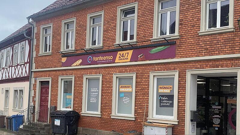 Rund um die Uhr hat der Mini-Supermarkt Tante Enso in M&uuml;nnerstadt ge&ouml;ffnet. Wei das nachts nicht immer ganz lautlos &uuml;ber die B&uuml;hne geht, hat ein Anwohner die Stadt gebeten, sie solle sich um die Einhaltung der Nachtruhe k&uuml;mmern.