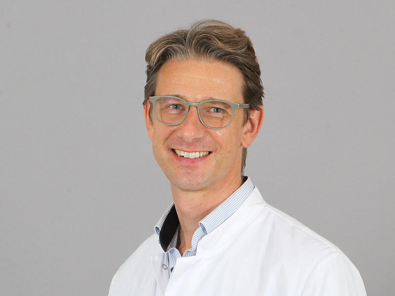 Erste Hilfe: Was tun bei Schlaganfall oder Herzinfarkt