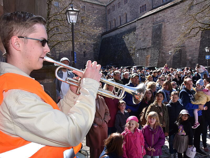 Kulmbach: Ostereiersuche auf der Plassenburg mit Fanfare