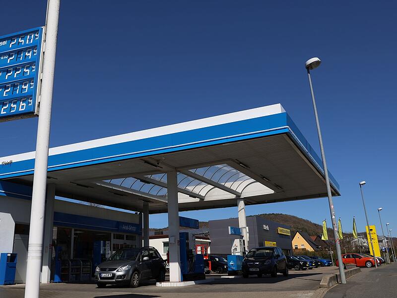 Tankstelle des Autohaus Hirsch in EbermannstadtForchheim & Fr&auml;nkische Schweiz