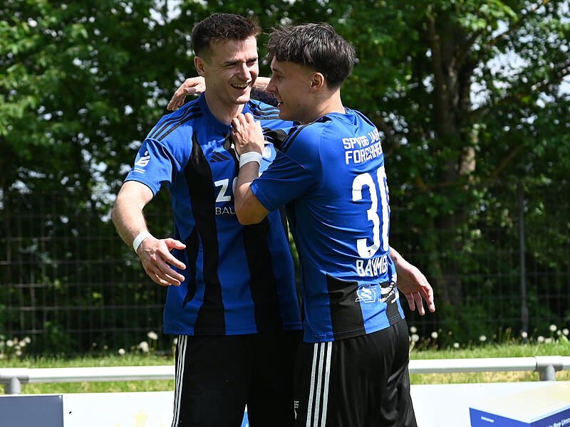 Christian Rzonsa (links) traf beim 4:2-Sieg gegen die U19 des 1. FC N&uuml;rnberg f&uuml;r Jahn Forchheim doppelt.