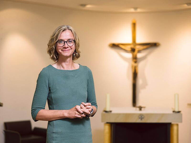 Anne Hartmann Leiterin des Bereichs Seelsorge und Psychologie in der Malteser Klinik von Weckbecker Anne Hartmann Leiterin des Bereichs Seelsorge und Psychologie in der Malteser Klinik von Weckbecker