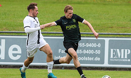 Erik Wetstein (rechts) und die anderen Neukenrother wollen sich am Samstag f&uuml;r einen schwachen Kirchweihauftritt zuletzt gegen Schammelsdorf rehabilitieren.