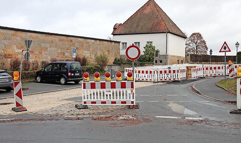 Die Prügeler Straße wird am 30. und 31. März geteert. Danach kann die Sperrung aufgehoben werden. Die Bürger gelangen wieder auf direktem Wege zum Wertstoffhof bei Prügel. Die Prügeler Straße wird am 30. und 31. März geteert. Danach kann die Sperrung aufgehoben werden. Die Bürger gelangen wieder auf direktem Wege zum Wertstoffhof bei Prügel.