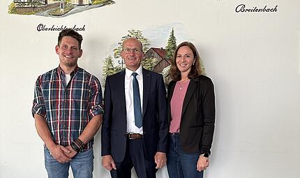 Oberleichtersbach neues F&uuml;hrungstrio. Das Bild zeigt von links: Tobias Zeier (Dritter B&uuml;rgermeister), Roland Wehner (Erster B&uuml;rgermeister) und Karina Kirchner (Zweite B&uuml;rgermeisterin).