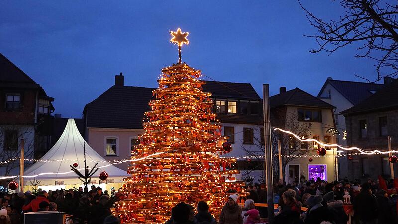 Am ersten Adventswochenende findet in der Hammelburger Altstadt der Altstadtadvent statt. Am ersten Adventswochenende findet in der Hammelburger Altstadt der Altstadtadvent statt.