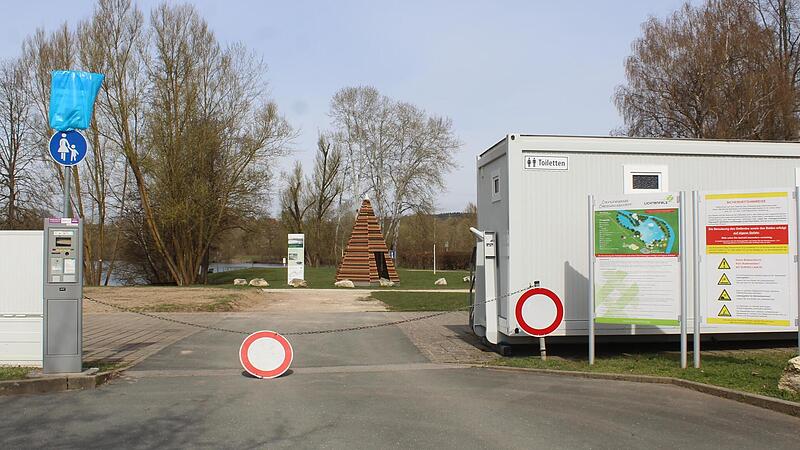 Hier, an diesem Platz am Baggersee in Oberwallenstadt, h&auml;tte unter Umst&auml;nden ein Schlie&szlig;fach f&uuml;r Badebesucher eingerichtet werden k&ouml;nnen. Daraus wird nach Beschluss erst einmal nichts.