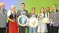 Die Ehrung für das Königsschießen (v. l.): Schützenmeister Lothar Puff, Damenvereinsmeisterin Stephanie Mühlmichl, Schützenkönig Kay Müller, Schützenkönigin Annika Hoeß, Jugendkönigin Eva Brütting, Vorsitzender Michael Nagengast und Zweiter Schütz...