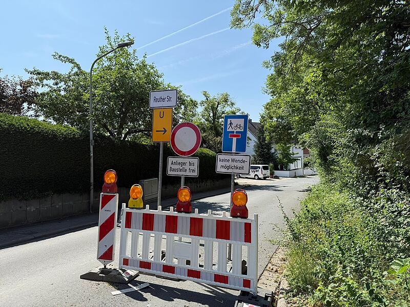 Hier beginnt die Sperrung der Hutstraße. Ab dem 16. Juni wird eine Durchfahrt bis Ende des Jahres unmöglich.Forchheim & Fränkische Schweiz Hier beginnt die Sperrung der Hutstraße. Ab dem 16. Juni wird eine Durchfahrt bis Ende des Jahres unmöglich.