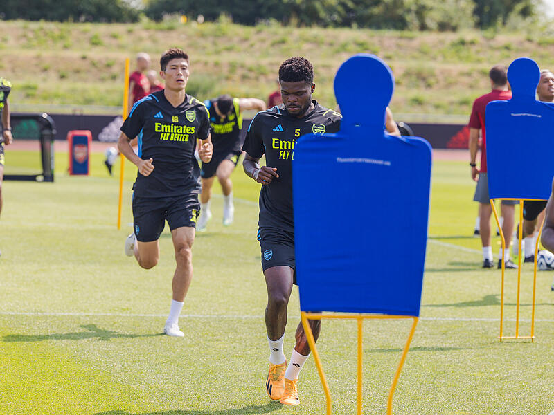 Arsenal_London_Training_Adidas_HZAArsenal London bereitet sich in Herzogenaurach auf Test gegen 1. FC N&uuml;rnberg vor 2023