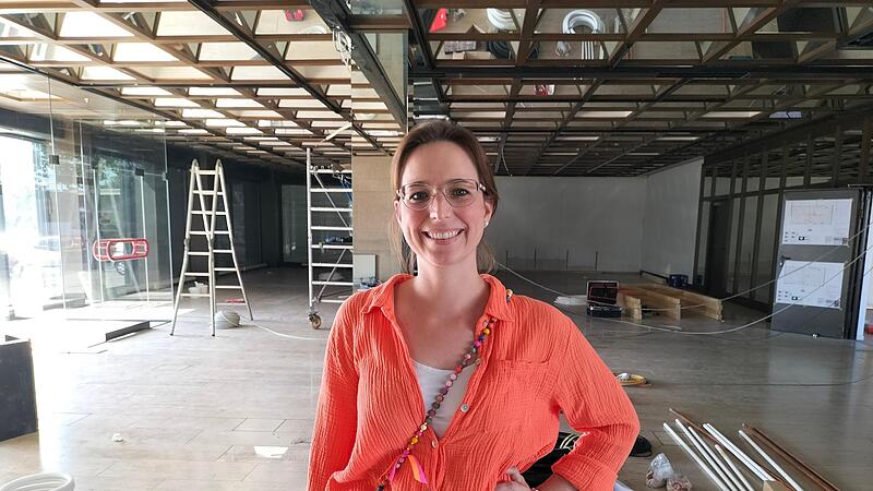 Statt von Leitern und Kabeln werden die fr&uuml;heren Renner-und-Rehm-R&auml;ume bald wieder von Schulranzen und B&uuml;romaterial dominiert.