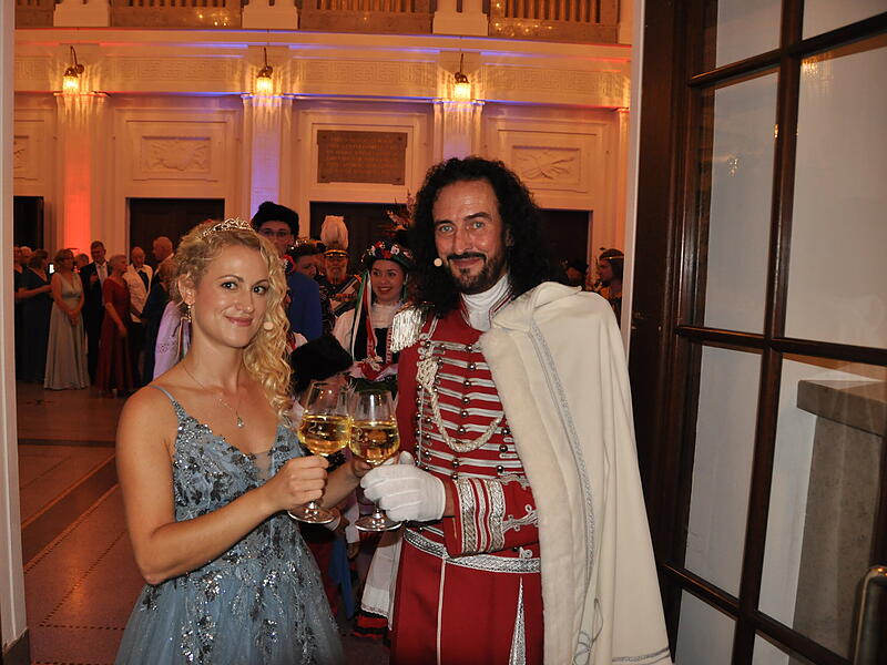 Rakoczy 2024Rakoczy-Fest 2024: Samstag_2024 Rakoczy: Der Rosenball am Samstagabend mit der Quellkönigin und Fürst Rakoczy.