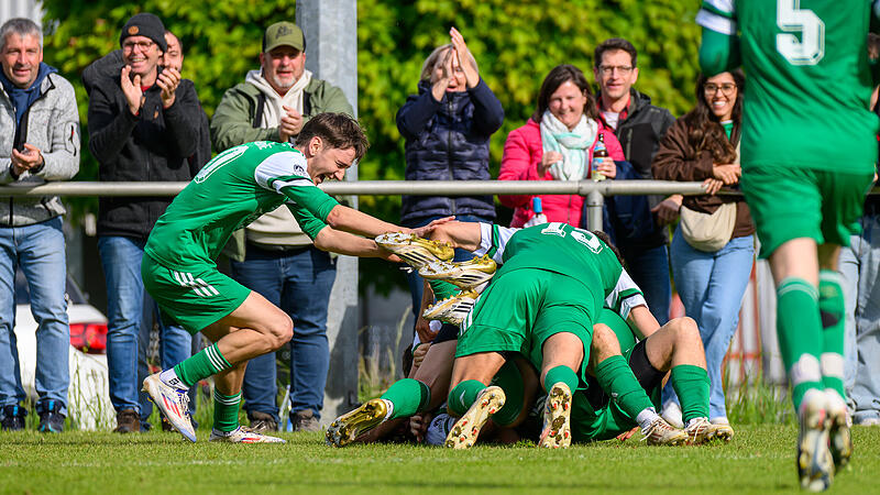 Emotionen pur! Die SpVgg Wei&szlig;enohe steigt nach dem Meistertitel in der Kreisliga 2 Erlangen-Pegnitzgrund in die Bezirksliga auf.