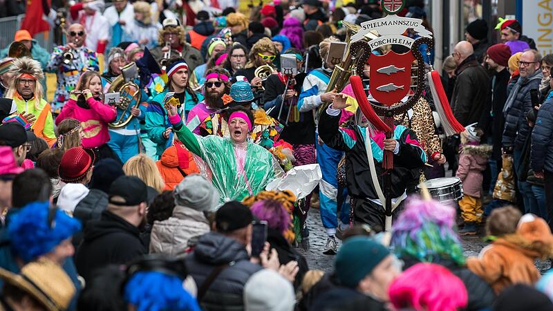 Beim Faschingsumzug in Forchheim anfang des Jahres war gut was los. Auch für 2024 ist wieder ein Umzug geplant.Forchheim & Fränkische Schweiz Beim Faschingsumzug in Forchheim anfang des Jahres war gut was los. Auch für 2024 ist wieder ein Umzug geplant.Forchheim & Fränkische Schweiz