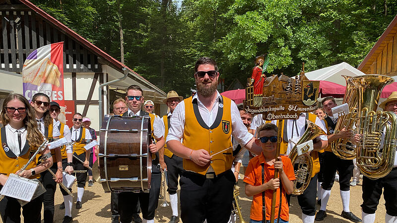 Pretzfelder Kirschenfest 2025 SonntagPretzfelder Kirschenfest 2025 Sonntag Pretzfelder Kirschenfest 2025 Sonntag