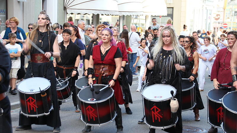 Coburg ist jetzt wieder Samba-CityCoburg ist jetzt wieder Samba-City Festivalauftakt 2026: Coburg ist jetzt wieder Samba-City