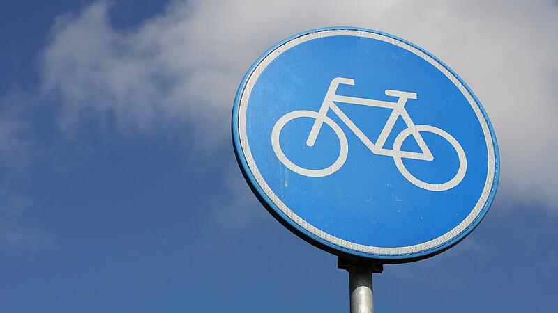 Von Grub am Forst (links zu erkennen) soll ein Radweg nach Zeickhorn gebaut werden. Der Gemeinderat befasst sich nun mit ersten Plänen. Eingezeichnet ist das Teilstück, dessen Bau die Gemeinde übernehmen müsste.