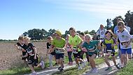 Auf die Plätze, fertig, los: Der Start der Jüngsten beim U8-Lauf Auf die Plätze, fertig, los: Der Start der Jüngsten beim U8-Lauf